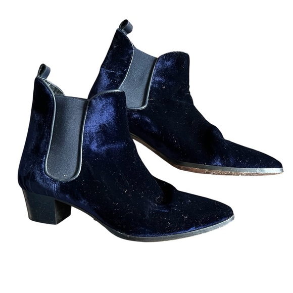 LK Bennett Navy Velvet Booties, size 42 - Picture 1 of 5